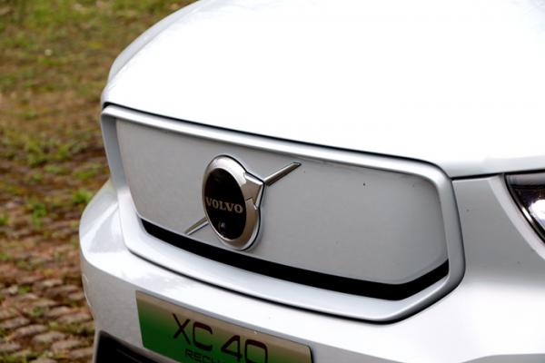 沃尔沃XC40 RECHARGE：纯电加上辅助驾驶,体验秒新势力？