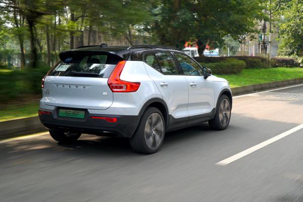 沃尔沃XC40 RECHARGE：纯电加上辅助驾驶,体验秒新势力？