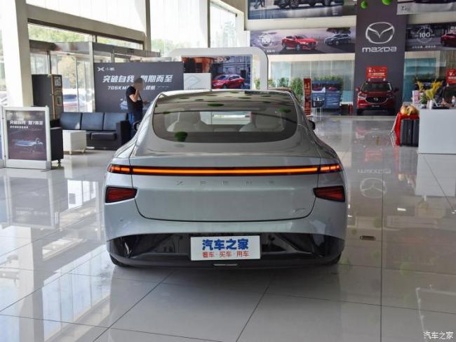 小鹏汽车 小鹏汽车P7 2020款 后驱长续航智享版