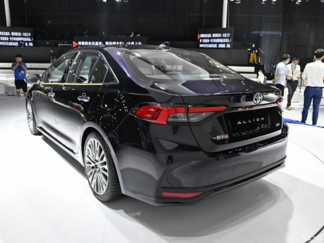 一汽丰田 亚洲狮 2021款 2.0L 基本型