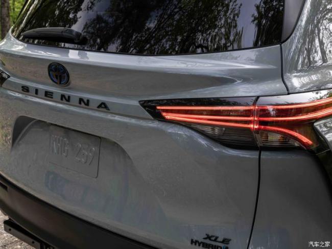 丰田(进口) Sienna 2022款 Woodland Special Edition