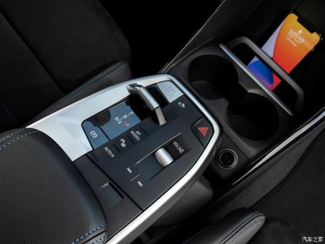 宝马(进口) 宝马2系旅行车新能源(进口) 2022款 230e xDrive M Sport 欧洲版