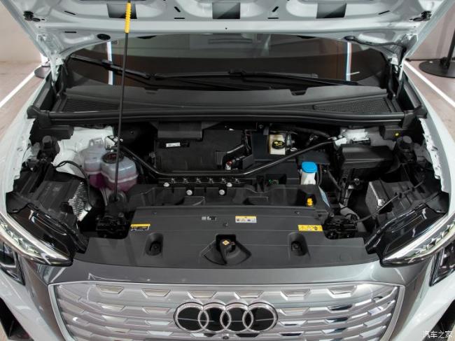 上汽奥迪 奥迪Q5 e-tron 2022款 50 e-tron quattro 荣耀型 锦衣套装