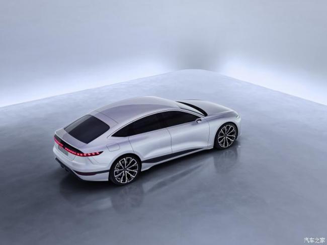 奥迪(进口) 奥迪A6新能源(进口) 2021款 e-tron 概念车