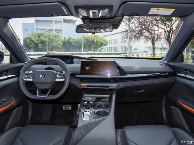 长安汽车 长安UNI-V 2022款 1.5T 运动版
