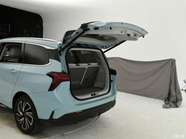 东风风行 风行・游艇 2022款 1.5T DCT揽月版
