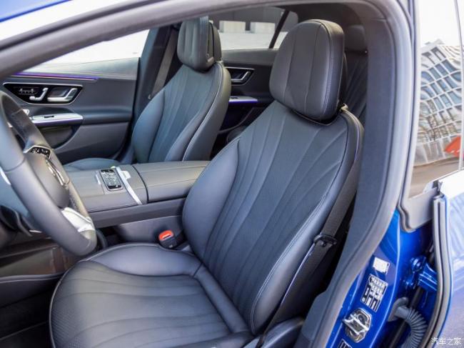 梅赛德斯-EQ 奔驰EQE(海外) 2022款 500 4MATIC AMG Line 欧洲版