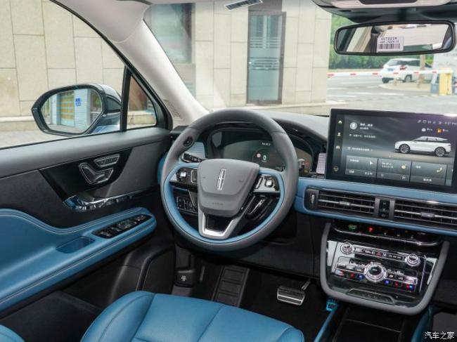 长安林肯 冒险家 2022款 2.0T 两驱阿拉斯加冰川限量版