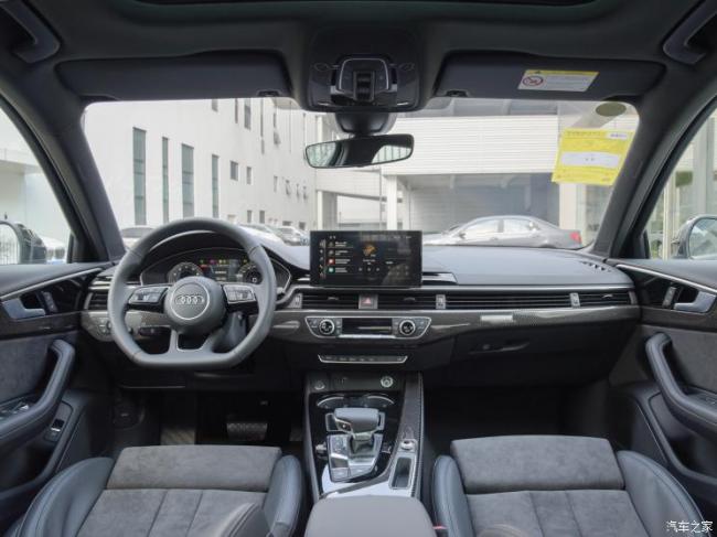 一汽奥迪 奥迪A4L 2022款 45 TFSI quattro 臻选动感型
