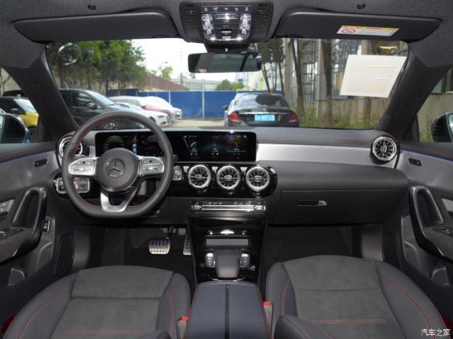 奔驰(进口) 奔驰CLA 2022款 改款 CLA 200 4MATIC