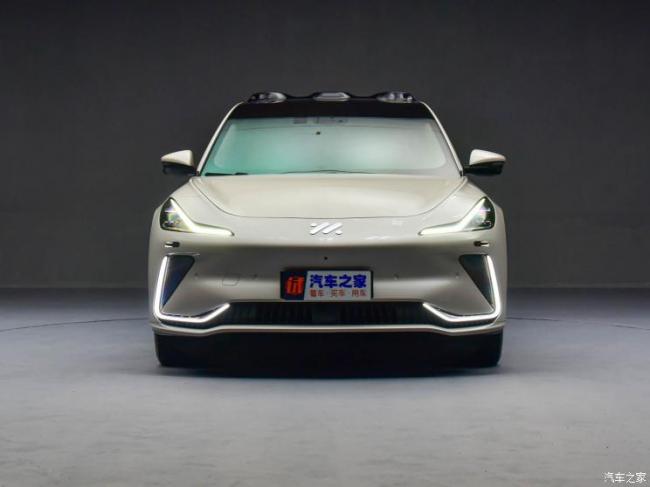智己汽车 智己LS7 2023款 100kWh Pro四驱版