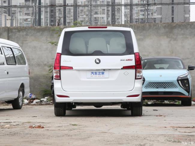 东风风行 菱智PLUS 2023款 2.0L 手动豪华型CNG 9座