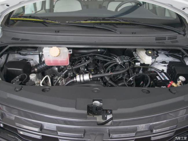 东风风行 菱智PLUS 2023款 2.0L 手动豪华型CNG 7座