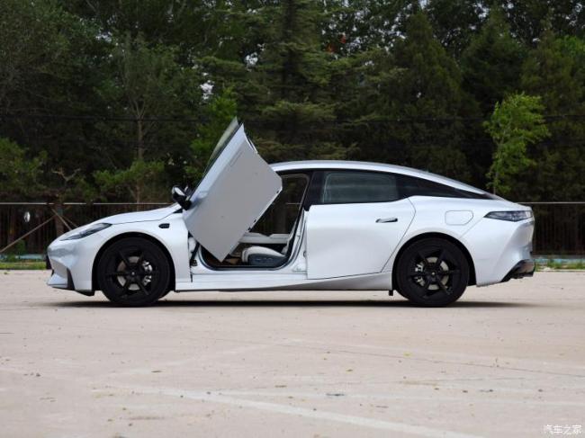 埃安 昊铂Hyper GT 2023款 560七翼版